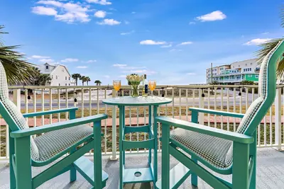 Image de Summerhouse 101 on 1st Floor 3b/3b Beach View Deck Across from Access