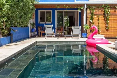 Image de Studio confort au calme. Piscine balneo