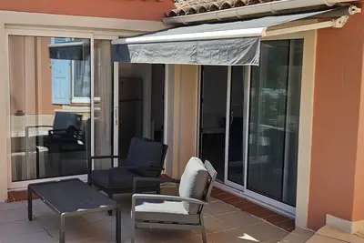 Image de maison 50m2 avec piscine