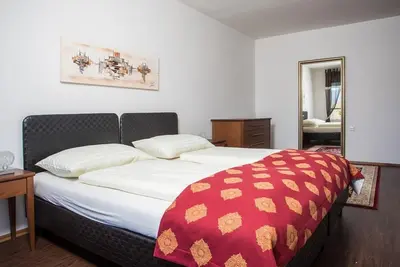 Image de Familienzimmer Seeblick mit Balkon - Faaker See Inn Hotel