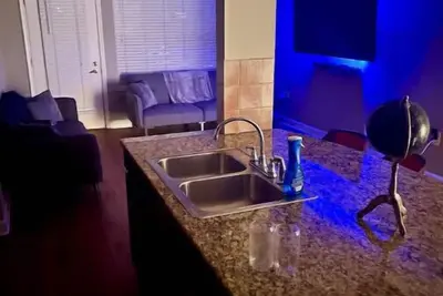 Image de Spacious Midtown Getaway\n