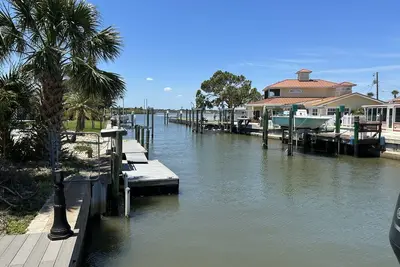 Image de Venetian Canal Paradise! Bring your boat! Canalfront on River off Daytona Bch