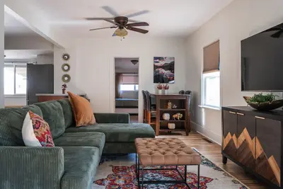 Image de Artful Retreat Near GJs Main St: Dog-Friendly