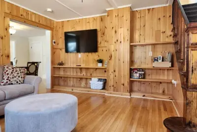 Image de Beautiful home in the center of Old Forge, Great Location!