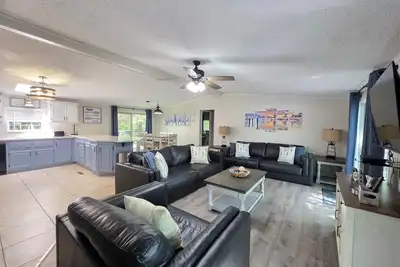 Image de Spacious Island Club Home – Summer Fav! 10 Pp-3 Br-2 Ba-Pool- Ic95
