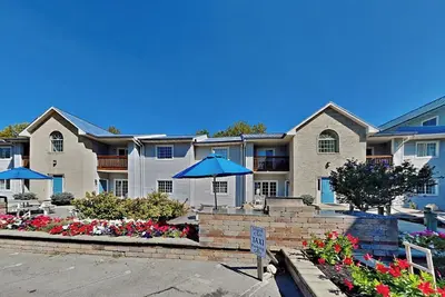 Image de 2 Br Pool View Unit - Updated Put-in-Bay Condo - Only Steps from Lake Erie C4