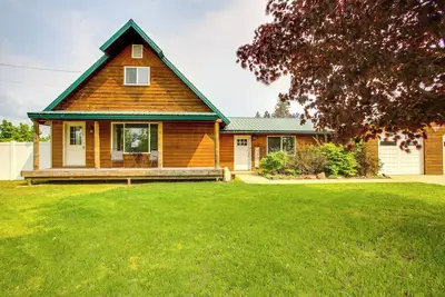 Image de Spirit Lake Home w/ Fenced Yard: 1 Mi to Water!