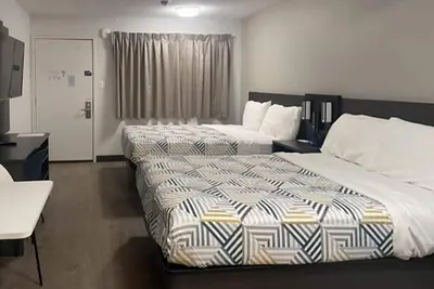 Image de Enjoy a Hassle-Free Stay! Near Century West Park, with Free Parking
