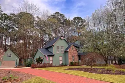Image de Southern Charm in Peachtree City Georgia Fully Furnished and Golf Cart Included