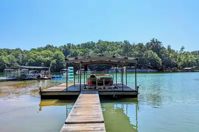 Image de Lakefront ~ Boat ~ Kayaks ~ Fire Pit ~ Private Dock