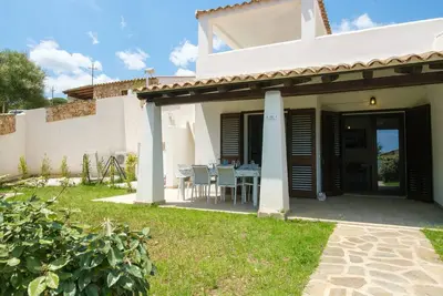 Image de Maison en bord de mer Ă Budoni
