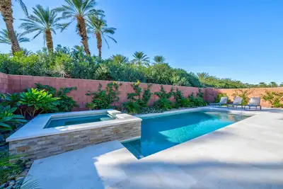 Image de Resort Amenities with Private Pool, Spa & Pizza Oven