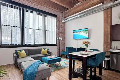 Image de Luxéry Stay \"Ocean Room\" Downtown/McCormick/WinTrust Area