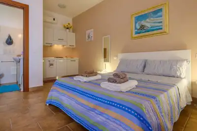 Image de Appartement 'Mamba House 3' avec terrasse privée, jardin partagé et climatisation