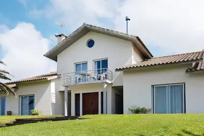Villa 'Vivenda Do Monte' avec vue sur la mer, jardin partagé et Wi-Fi
