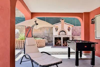 Image de \" Villa Nicolai 2. 0 \" avec vue sur les montagnes, jardin partagé et Wi-Fi