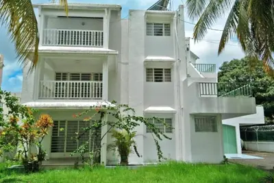 3 Chambres, Tout Confort, la Plage à Vos Pieds!