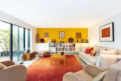 St George's Square Ii Pro-managed