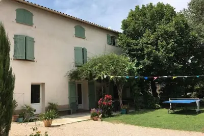 Image de Mas familial dans la campagne provençale