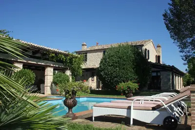 Image de Traum Villa mit Pool und Ăśberdachtem Freisitz+grill