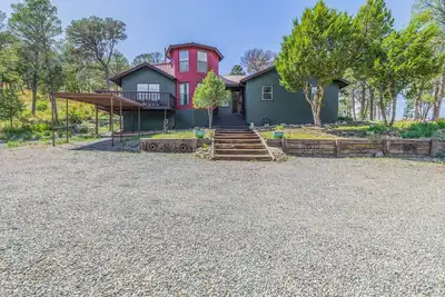 Image de Castle House | Wooded Views, Piano, Pet-Friendly