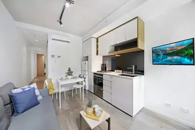Image de A Comfy & Modern 2br Apt Near Melbourne Central