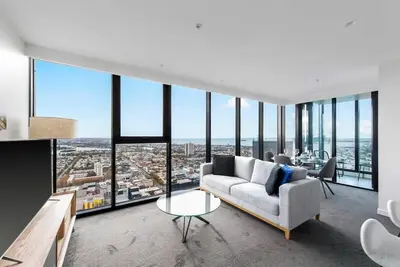 Image de A Lux 2br Apt with Panoramic Views, Free Parking
