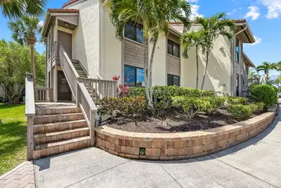 Image de Updated, 2nd Floor Garden unit, Siesta Dunes 7-201