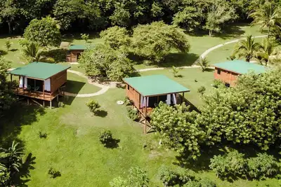 Image de Cabana 2 -Modern amenities cabin, on the banks of the Belize River