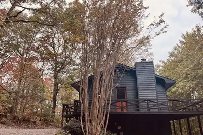 Image de Cozy mountain cabin in Hiawassee!