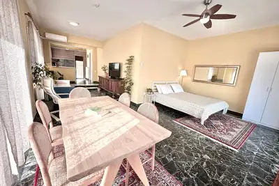 Image de Seaside Family Home with Wraparound Balcony & 2 Baths - Blue Zone Homes