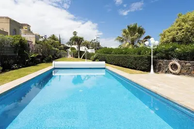 Image de Home2Book Elegant Stay with Garden, Bbq & Pool
