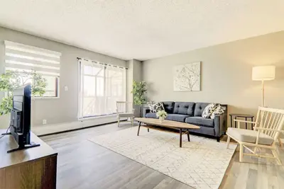 Image de Roomy Top Floor at Stampede w/ Free Parking, Ac