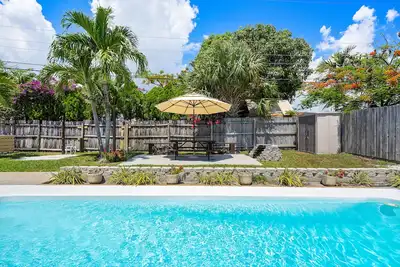 Image de De Mena Estates, Heated Salt Water Pool