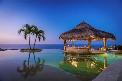 6br Luxury Home with Private Island