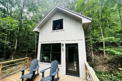 #2 (Maple) Luxury Treehouse near Lake Guntersville
