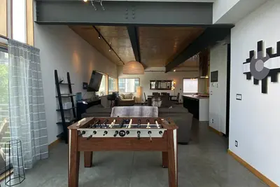 Image de Location, location, location! Perfect for entertaining in the Mile High State!