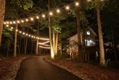 #5(Willow) Luxury Treehouse near Lake Guntersville