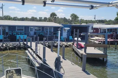 Image de Seatrout- Waterfront Full Efficiency Cabin