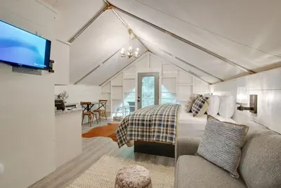 #10 The Lodge Luxury Glamping Tent Hunting Theme