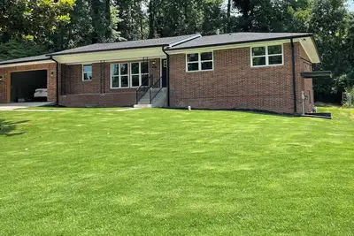 Image de Newly remodeled private Atlanta home apartment