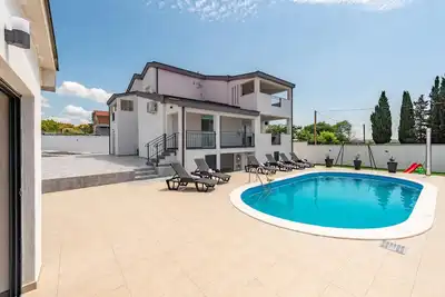 Image de Superbe maison à Zadar avec WiFi