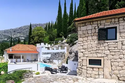 Image de Recently Built, Cosy Retreat for Two, A\/C, Private Pool with Superb Views over the Konavle Valley!