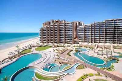 Image de Ocean Front 2nd Floor 3bd/2ba Las Palomas Resort