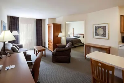 Image de Three Relaxing 1br Suite with Free Breakfast and Kitchen! Pool, Pets Allowed!