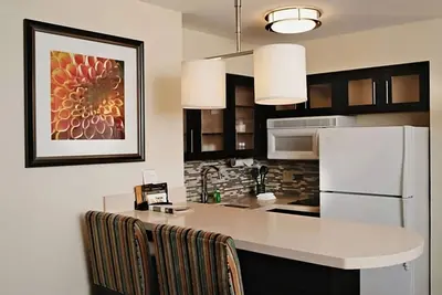 Image de Urban Retreat in the Medical District! 2 Units Near San Antonio Int'l Airport!