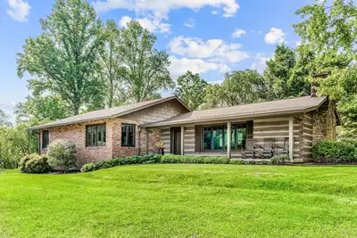Image de Spacious country home with firepit, patio, foosball, amazing views, & W/D