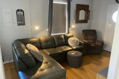 Image de Pet Friendly Near Cbd Sleeps 10 Free Wifi Netflix Fullair con Close to Hospital