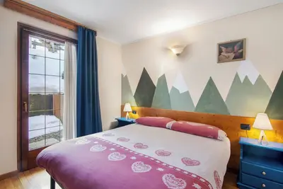 Image de Appartement de l'hôtel \"Residence Larice Bianco N3\" avec vue montagne, terrasse partagée et Wi-Fi