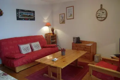 Image de Appartement pour 4 personnes à Crest-Voland, proche des pistes et commerces, avec parking et balcon exposé sud